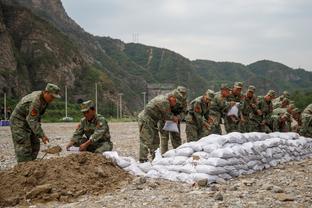 河南队高层：对河南球迷文化了解不够深刻，向球迷鞠躬道歉